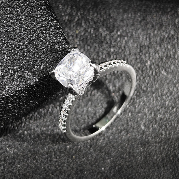 Exquisite Elegant Simple Niche Women's Ring