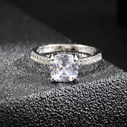 Exquisite Elegant Simple Niche Women's Ring