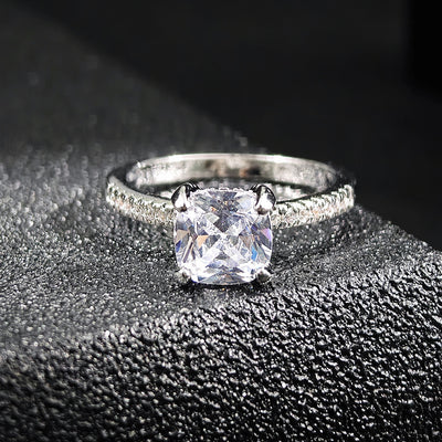 Exquisite Elegant Simple Niche Women's Ring