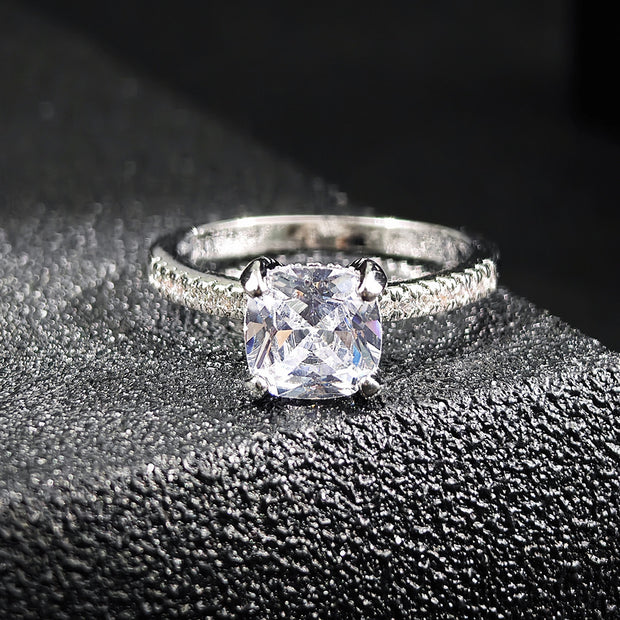 Exquisite Elegant Simple Niche Women's Ring